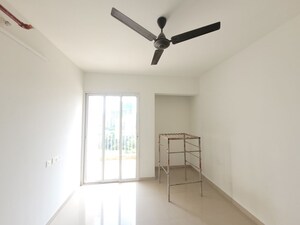 Room in 2 BHK Apartment at Puranik City Reserva, Ghodbunder Road – for Rent