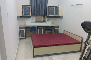  Pg For Rent in Nair Wadi