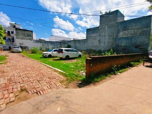 Plot For Sale in Jankipuram