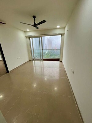 3 BHK Apartment For Rent in Sheth Vasant Lawns, Laxmi Nagar