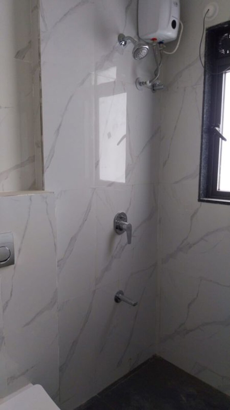 Bathroom, rosa-gardenia 2.5 Bedroom 659 Sq.Ft. Apartment In Ghodbunder Road Thane 10594961