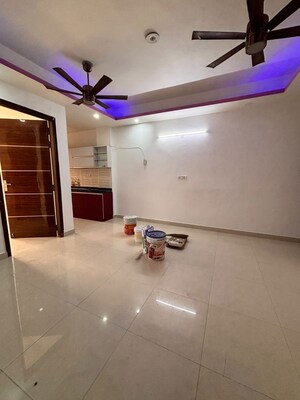 Furnished Amenities in 3 BHK Apartment at Saket – for Rent