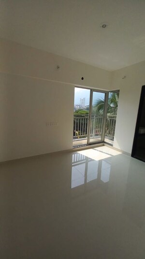Room in 1 BHK Apartment at Ashar Metro Towers, Vartak Nagar – for Rent