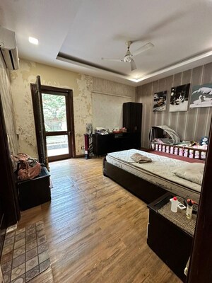 Kitchen in 3 BHK Builder Floor at Sector 43 – for Rent