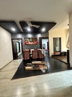 3 BHK + Store Room 1800 Sq.Ft. Builder Floor in Sector 43