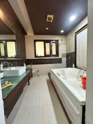 Kitchen in 3 BHK Builder Floor at Sector 43 – for Rent