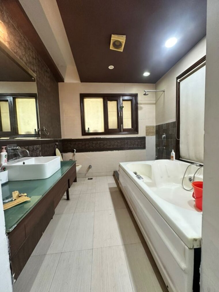 Kitchen, sector 43 3 Bedroom 1800 Sq.Ft. Builder Floor In Sector 43 Gurgaon 10594982