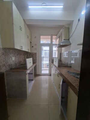 Kitchen in 3.5 BHK Apartment at Satguru Apartments, Sector 52 – for Rent