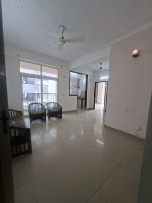 Living Room in 3.5 BHK Apartment at Satguru Apartments, Sector 52 – for Rent