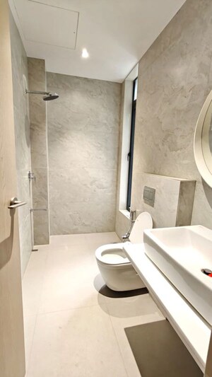 Bathroom in 4 BHK Apartment at Shree Ganesh Darshan CHS Goregaon, Goregaon East – for Rent