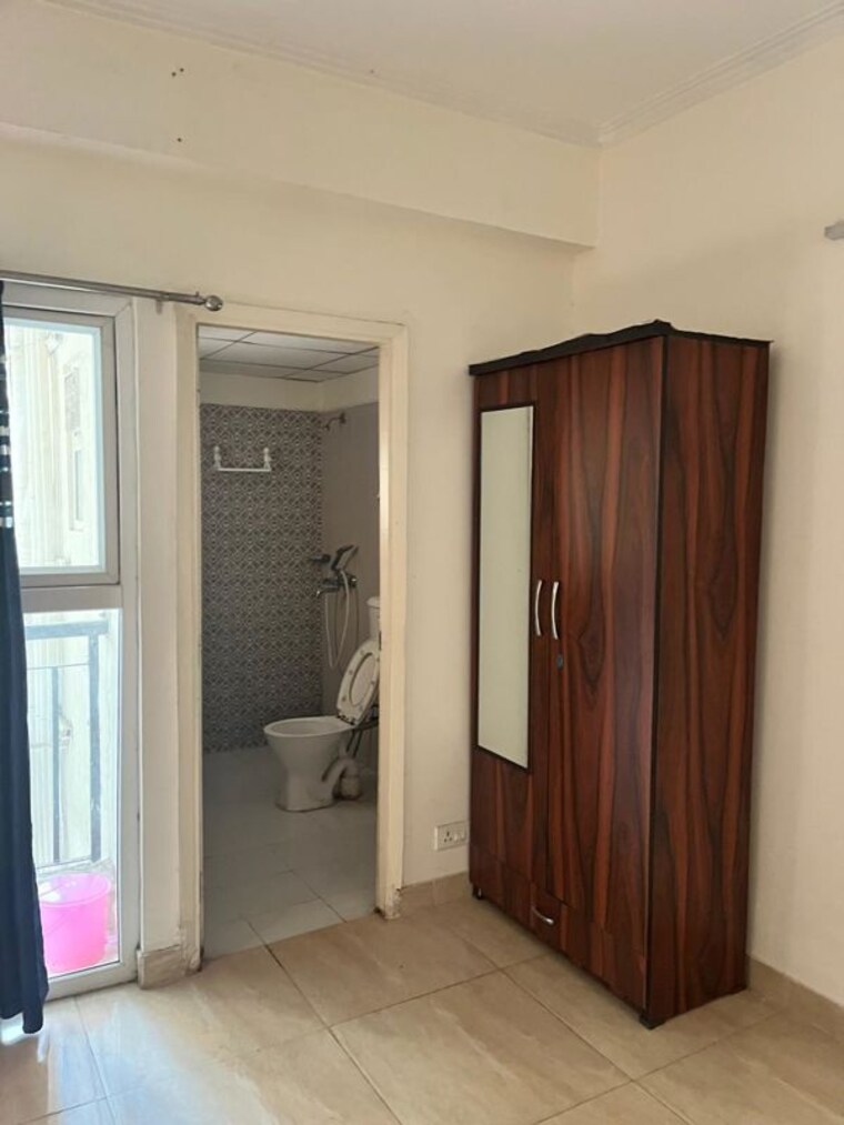 Room, gaur-city-2-14th-avenue 2 Bedroom 855 Sq.Ft. Apartment In Sector 16c Greater Noida Greater Noida 10595040