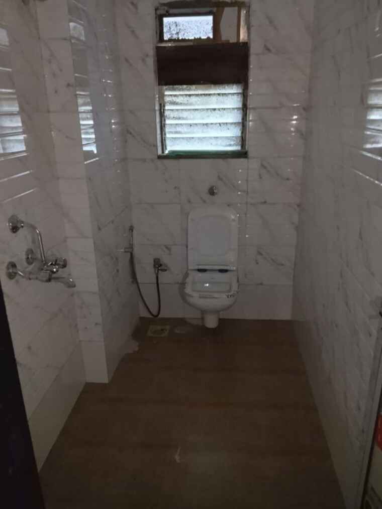 Bathroom, harjas-chs 1 Bedroom 635 Sq.Ft. Apartment In Ic Colony Mumbai 10595047