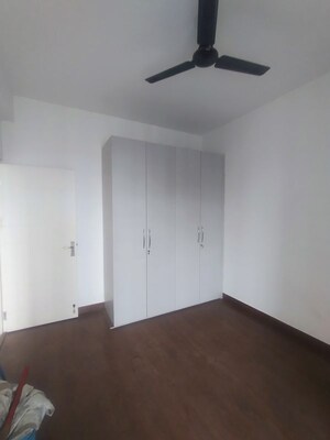 Room in 3 BHK Apartment at Mapsko Mount Ville, Sector 79 – for Rent