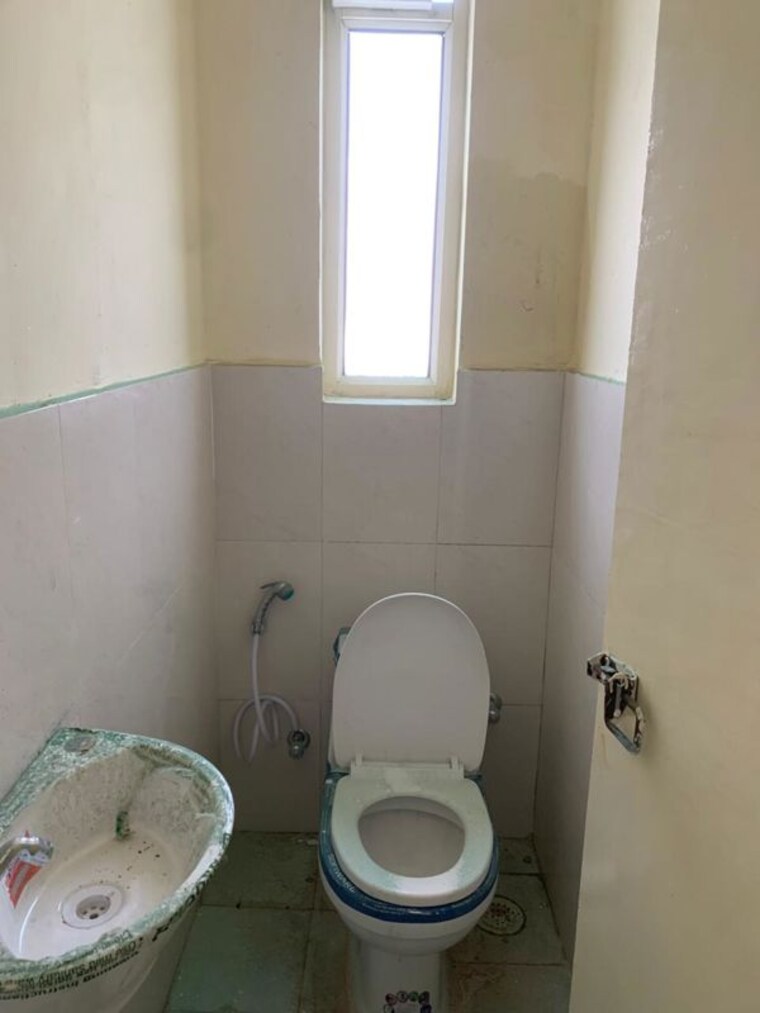 Bathroom, pyramid-altia 1 Bedroom 345 Sq.Ft. Apartment In Sector 70 Gurgaon 10595069