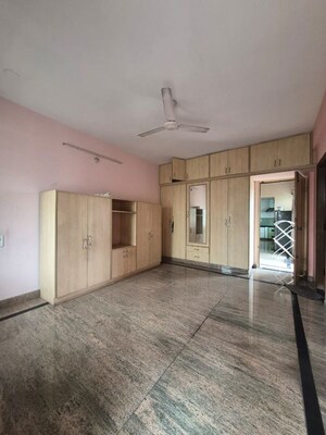 Room in 3 BHK Apartment at Manish Priyamvada Apartments, Btm Layout – for Rent