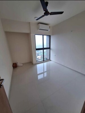 Room in 3 BHK Apartment at Lodha Casa Supremo, Mira Road East – for Rent