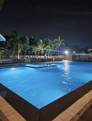 Swimming Pool in 3 BHK Apartment at Hi Tech City – for Rent