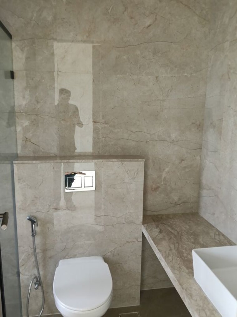 Bathroom, ms-gateway 2 Bedroom 760 Sq.Ft. Apartment In Juhu Road Mumbai 10595074