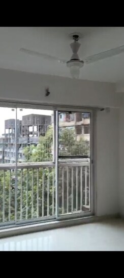 1 BHK + Prayer Room Apartment For Rent in Hirani Swanand Oasis