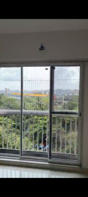 Room in 1 BHK Apartment at Hirani Swanand Oasis, Kurla – for Rent