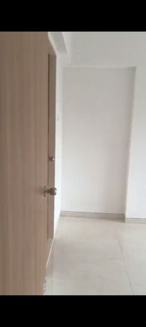 Room in 1 BHK Apartment at Hirani Swanand Oasis, Kurla – for Rent