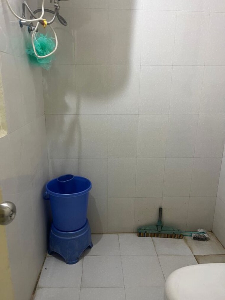 Bathroom, pyramid-altia 1 Bedroom 345 Sq.Ft. Apartment In Sector 70 Gurgaon 10595081