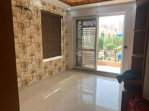 Living Room in 4 BHK Apartment at Bptp Park Floors I, Sector 77 – for Rent