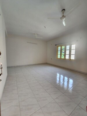 Room in 2 BHK Apartment at Amurthavarshini Nilaya, Btm Layout – for Rent