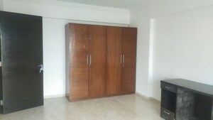 Room in 2 BHK Apartment at Lake Home, Powai – for Rent