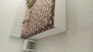 Furnished Amenities in 2 BHK Apartment at Lake Home, Powai – for Rent