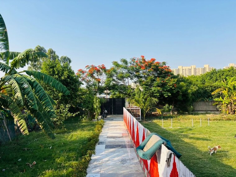 Garden, ss-sainik-farms  1050 Sq.Ft. Plot In Sector 150 Noida 10595112