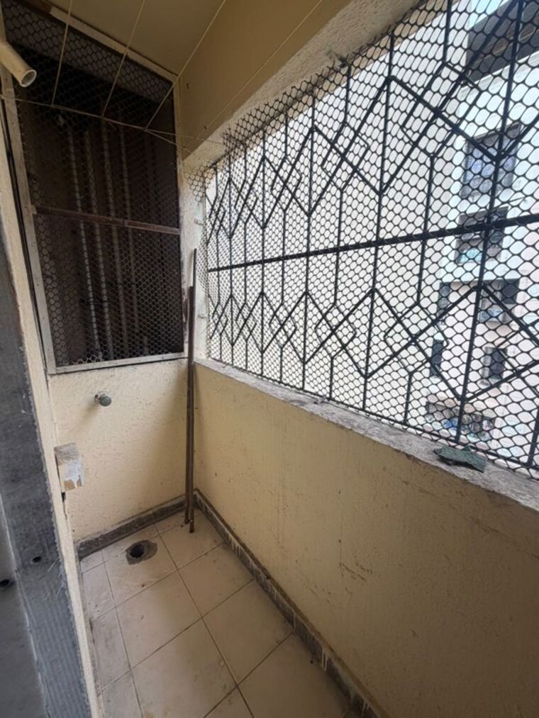 Balcony, highland-residency-chsl 1 Bedroom 500 Sq.Ft. Apartment In Balkum Pada Thane 10595101