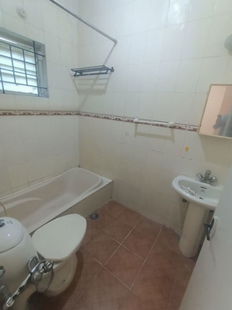 Bathroom, btm layout stage 2 2 Bedroom 1000 Sq.Ft. Apartment In Btm Layout Stage 2 Bangalore 10360176