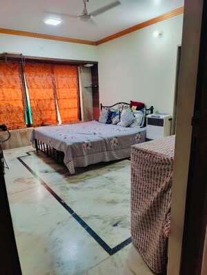 Master Bedroom in 1.5 BHK Apartment at Worli Residency, Worli – for Rent
