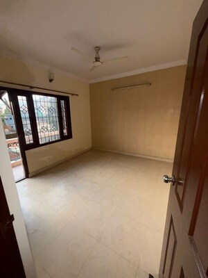 Room in 3 BHK Builder Floor at Rajpur – for Rent