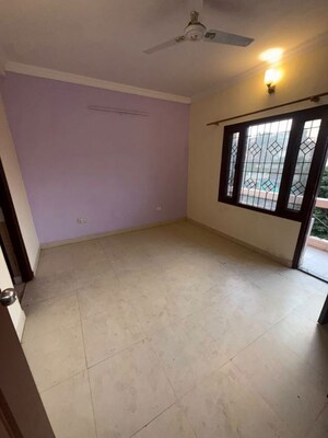 Room in 3 BHK Builder Floor at Rajpur – for Rent