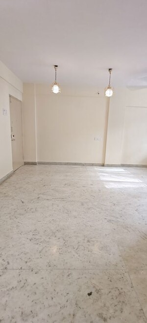 Room in 2 BHK Apartment at Rose Apartment Malad, Malad West – for Rent
