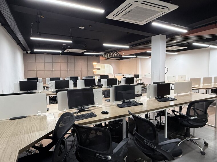 Team Area, khanpur Commercial Office Space 1800 Sq.Ft. In Khanpur Delhi 10595137