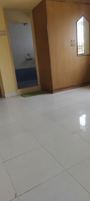 Room in 2 BHK Builder Floor at Murugesh Palya – for Rent
