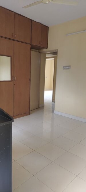 Room in 2 BHK Builder Floor at Murugesh Palya – for Rent