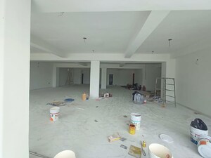 Parking in  Showroom at Diversion Road – for Rent