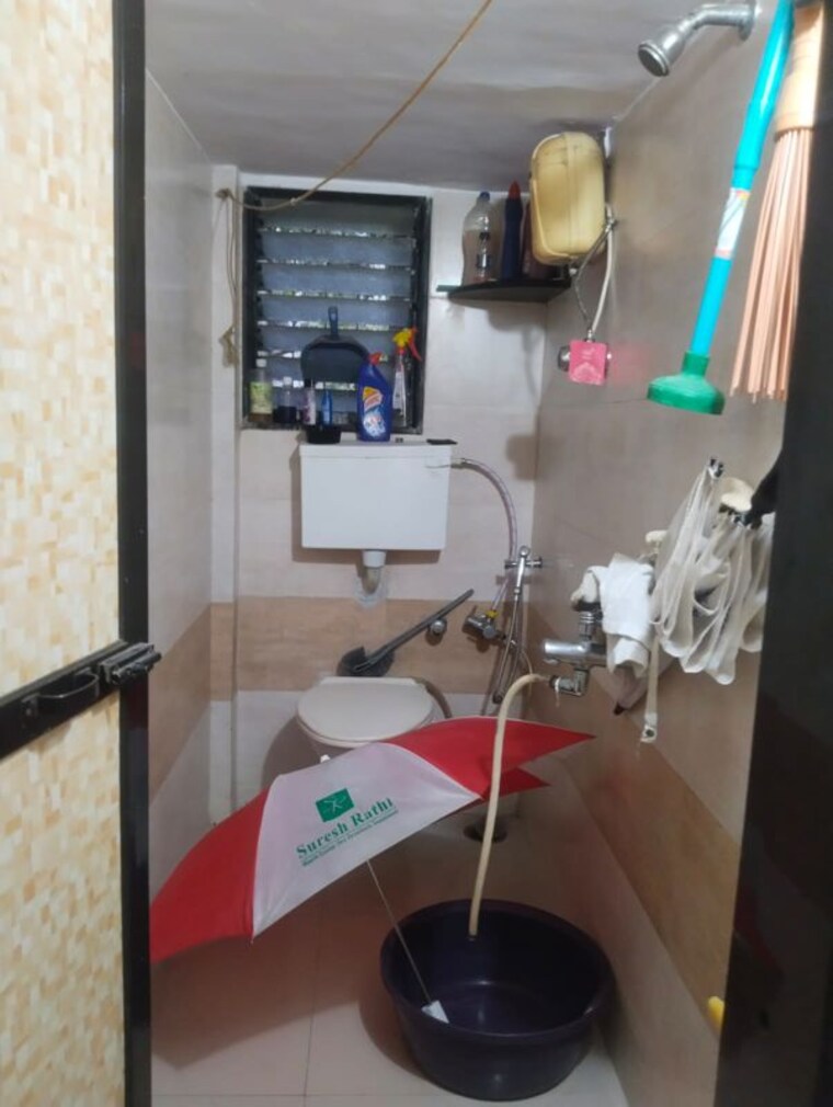 Attached Bathroom, jb nagar 1 Bedroom 425 Sq.Ft. Apartment In Jb Nagar Mumbai 10595253