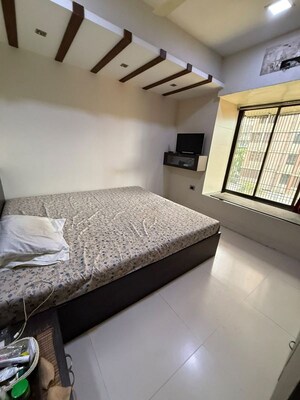 Bedroom in 2 BHK Apartment at Khar West – for Rent
