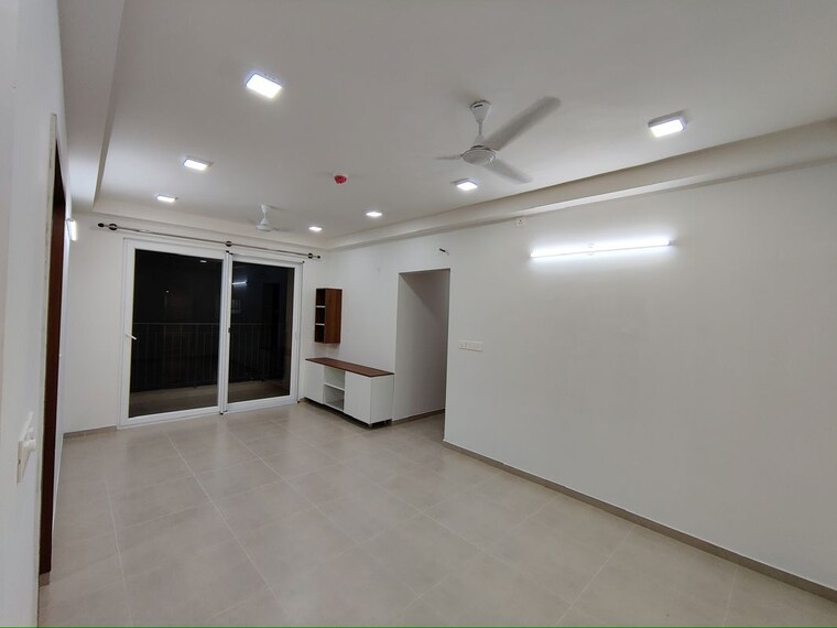 Room, bhartiya-nikoo-homes-phase-2 2 Bedroom 1121 Sq.Ft. Apartment In Thanisandra Main Road Bangalore 10595259