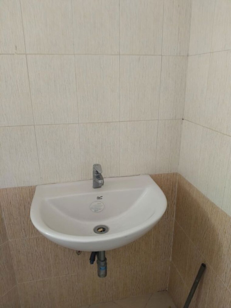 Bathroom, magarpatta-trillium 3 Bedroom 1500 Sq.Ft. Apartment In Hadapsar Pune 10595310