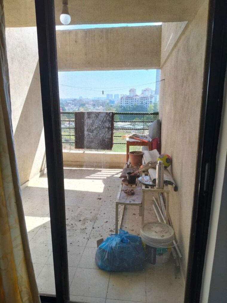 Balcony, magarpatta-trillium 3 Bedroom 1500 Sq.Ft. Apartment In Hadapsar Pune 10595310