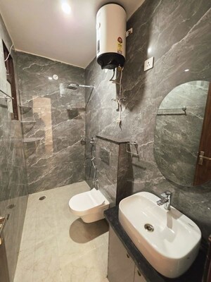 Bathroom in 2 BHK Builder Floor at Sector 39 – for Rent