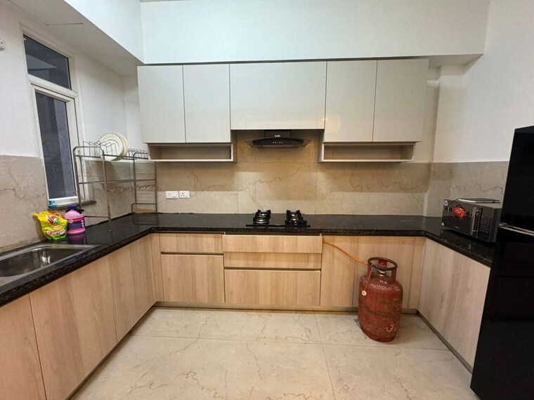 Kitchen, smart-world-orchard 3 Bedroom 1712 Sq.Ft. Apartment In Sector 61 Gurgaon 10595426