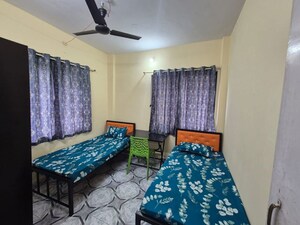 Bedroom in  Pg at Malad West – for Rent