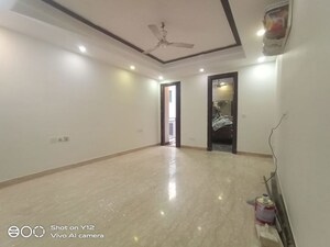 Room in 4 BHK Builder Floor at Greater Kailash I – for Rent